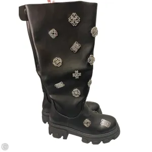 Boots Mid-calf Flats By Clothes Mentor In Black & Silver, Size: 8