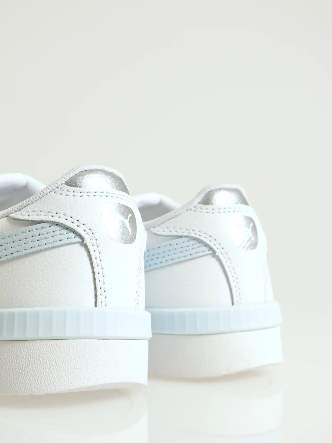 Jada Renew Low Cut Sneaker - White/Blue