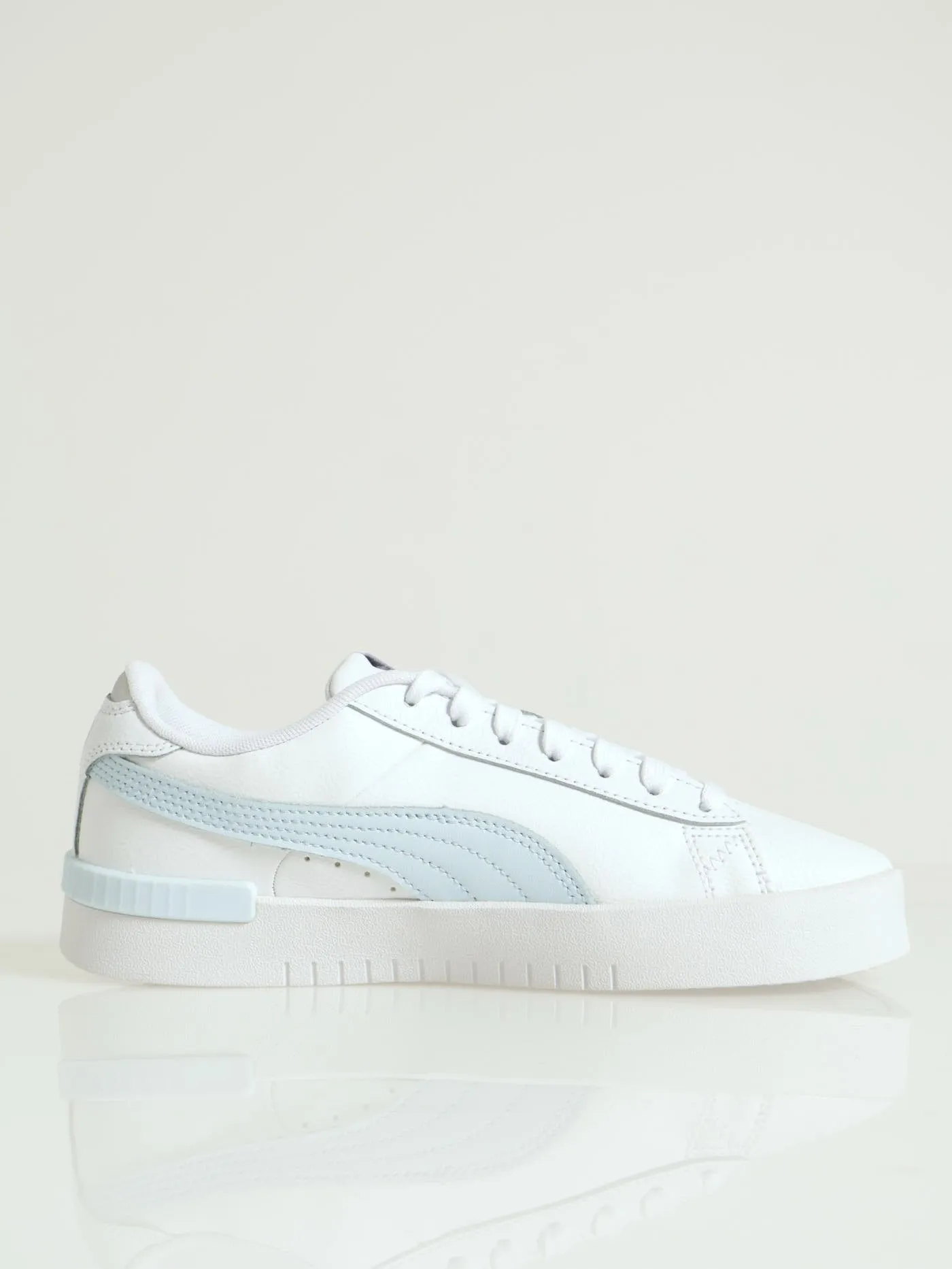 Jada Renew Low Cut Sneaker - White/Blue