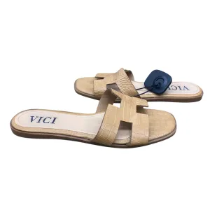 Sandals Flats By Vici In Tan, Size:6.5